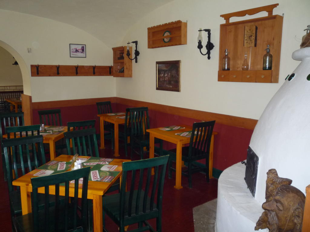 Aba Vezér Panzió és Étterem Hotel Abaújszántó Quarto foto